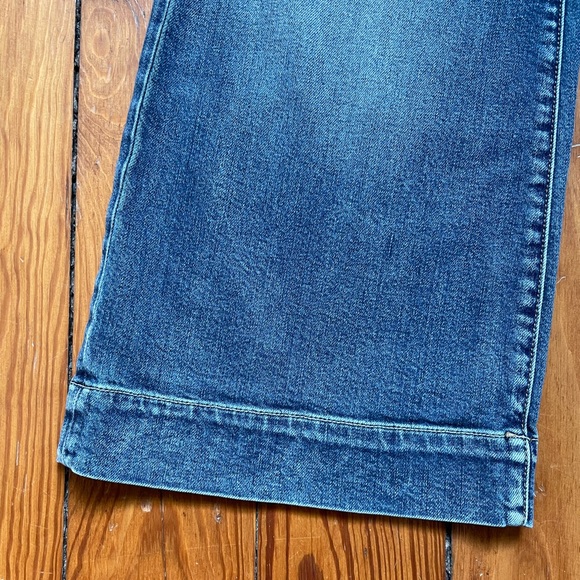 Pilcro Anthropologie Cropped Flares - Picture 4 of 6